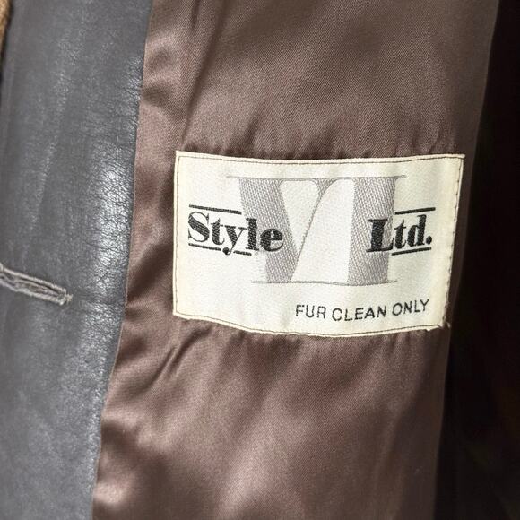 Vintage 1960s Mink Fur Coat in Light Brown Button Front by Style VI Ltd., Size M - Picture 11 of 11